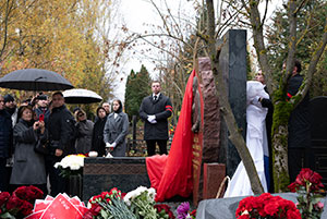 В Москве открыли памятник выдающемуся кардиохирургу Ренату Акчурину