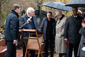 В Москве открыли памятник выдающемуся кардиохирургу Ренату Акчурину