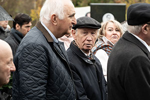 В Москве открыли памятник выдающемуся кардиохирургу Ренату Акчурину