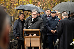 В Москве открыли памятник выдающемуся кардиохирургу Ренату Акчурину