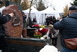 В Москве открыли памятник выдающемуся кардиохирургу Ренату Акчурину