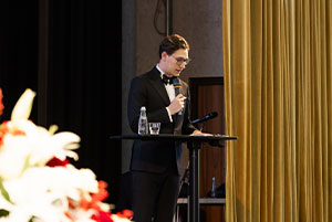 Фотоотчет с празднования 80 - летия Чазовского кардиоцентра 