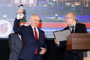 Фотоотчет с празднования 80 - летия Чазовского кардиоцентра 