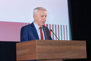 Фотоотчет с празднования 80 - летия Чазовского кардиоцентра 