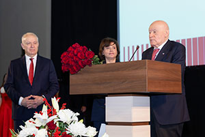 Фотоотчет с празднования 80 - летия Чазовского кардиоцентра 